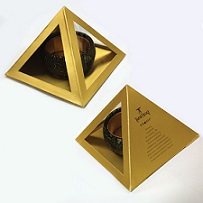 Design 1 for custom pyramid Boxes